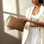 Borsa necessaire in carta e poliestere con etichetta per la personalizzazione color marrone quinta vista