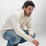 Felpa unisex in cotone biologico con cappuccio 300 g/m² color beige vista ambiente