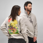 Felpa unisex in cotone biologico con zip 1/4 340g/m² Malibu color grigio jeansato vista ambiente