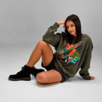 Felpa unisex in cotone biologico con girocollo 340 g/m² Nazaré color verde militare seconda vista ambiente