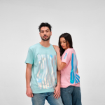 T-shirt unisex in cotone biologico vestibilità regular 165g/m² Copacabana color verde chiaro seconda vista ambiente