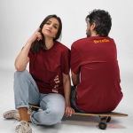 T-shirt unisex in cotone biologico a costine 180 g/m² Maya color bordò vista ambiente