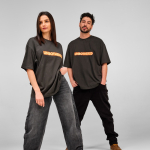 T-shirt unisex in cotone biologico oversize 240 g/m² Paloma color lilla vista ambiente