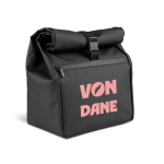 Borsa termica arrotolabile con chiusura regolabile in similpelle 7L color nero immagine con logo