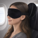 Cuscino da viaggio 2 in 1 con mascherina integrata e custodia sesta vista
