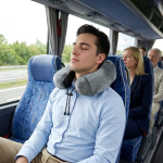 Cuscino da viaggio in memory foam con custodia facile da riporre color grigio ottava vista