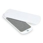 Spazzola levapelucchi in plastica resistente con specchio integrato color bianco seconda vista