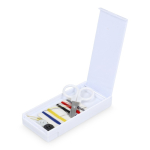 Kit da cucito in scatola di plastica con cerotti ideale per i viaggi color bianco quarta vista