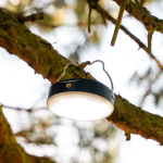 Torcia da esterno da 300 lumen con batteria esterna da 10.000 mAh color nero quinta vista