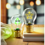 Lampadina LED decorativa con design a filamento e alimentazione a batterie color giallo seconda vista ambiente 2