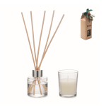 Set aromatico con diffusore in vetro e candela profumata alla vaniglia color beige vista area di stampa