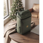 Zaino per laptop in PU con fodera RPET con scomparto da 15'' color verde scuro vista ambiente principale