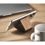 Supporto da tavolo per cellulare in legno di noce e pioppo color legno vista ambiente