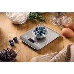 Bilancia digitale da cucina in acciaio inox con display fino a 5 kg color argento seconda vista ambiente