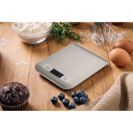 Bilancia digitale da cucina in acciaio inox con display fino a 5 kg color argento terza vista ambiente