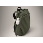 Zaino in nylon idrorepellente compatibile con laptop da 16” color verde scuro quarta vista fotografica