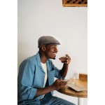 Set da 2 tazze da caffè in vetro con fascia in legno di noce 120 ml color legno quarta vista ambiente