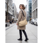 Borsa a tracolla urbana in nylon idrorepellente con tracolla regolabile color cachi seconda vista ambiente