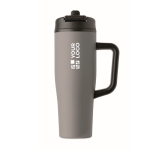 Bicchiere termico in acciaio inox riciclato antigoccia con manico e cannuccia 900 ml color grigio vista area di stampa