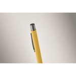 Penna a scatto in alluminio riciclato con finitura gommata e inchiostro blu color giallo terza vista fotografica