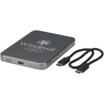 Power bank magnetica compatta con ricarica wireless 5.000 mAh color argento brillante vista con logo stampato 2