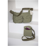 Borsa a tracolla leggera con tracolla regolabile e imbottitura color verde scuro immagine stile di vita 2