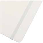 Taccuino A7 con copertina rigida in similpelle, chiusura elastica e pagine a righe color bianco vista dettaglio 1