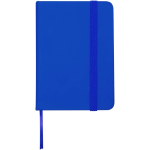 Taccuino A7 con copertina rigida in similpelle, chiusura elastica e pagine a righe color blu reale seconda vista frontale