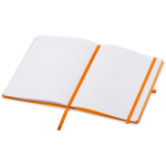 Taccuino A5 con copertina rigida, chiusura elastica e finitura morbida al tatto, pagine a righe color arancione seconda vista