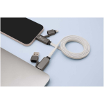 Cavo di ricarica con avvolgimento magnetico a doppio ingresso 60W color grigio immagine stile di vita 2