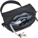 Borsa a tracolla versatile con doppio scomparto 2L Thule color nero seconda vista