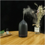 Umidificatore Prixton con luce LED a 7 colori e timer color nero immagine stile di vita 2