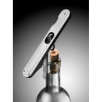 Cavatappi in acciaio inox con meccanismo verticale PushPull AdHoc color grigio vista ambiente