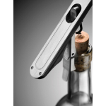Cavatappi in acciaio inox con meccanismo verticale PushPull AdHoc color grigio vista ambiente 2