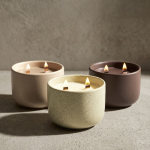 Candela profumata in ciotola di ceramica con doppio stoppino in legno 320g vista dettaglio