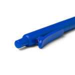 Penna con clip a pinza abbinata, plastica opaca e inchiostro blu color blu reale vista dettaglio 2