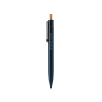 Penna in alluminio con pulsante in bambù, clip in metallo e inchiostro blu vista principale