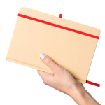 Taccuino A5 con copertina rigida in kraft, elastico e pagine a righe color rosso settima vista