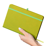 Taccuino A5 con copertina in PU riciclato, segnalibro e pagine a righe color verde chiaro seconda vista