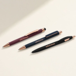 Penna in alluminio riciclato con dettagli oro rosa e inchiostro blu