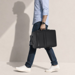 Zaino da viaggio in PU con apertura a 180° e molteplici tasche 18L