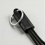Cavo di ricarica rapida 3 in 1 con connettori e portachiavi in alluminio 10W color nero vista ambiente