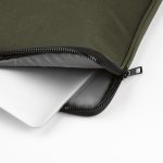 Custodia per computer portatile in nylon riciclato resistente e impermeabile 15,6'' color verde scuro vista dettaglio
