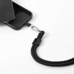 Cordino universale regolabile per cellulare in poliestere riciclato color nero seconda vista