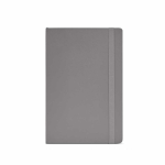 Taccuino in pelle sintetica riciclata con copertina morbida A5 e pagine a righe color grigio vista frontale