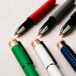 Penna roller in alluminio riciclato e bambù con inchiostro blu