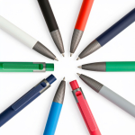 Penna a sfera in alluminio gommato con clip in plastica e inchiostro blu color bianco