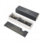 Penna personalizzata con ddettagli in oro color nero con custodia