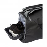 Borsone sportivo impermeabile in materiale riciclato certificato color nero quarta vista