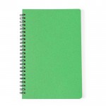 Quaderno con copertina in fibra di grano color verde prima vista